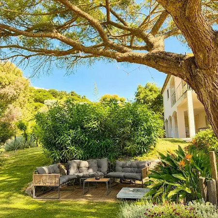 Provencale Avec Piscine Chauffee, Entouree De Verdure Et Au Calme Sainte-Maxime